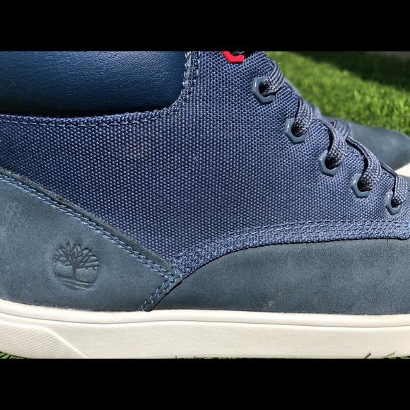 Timberland Men\'s Groveton Chukka Boot Blue sz 10.5